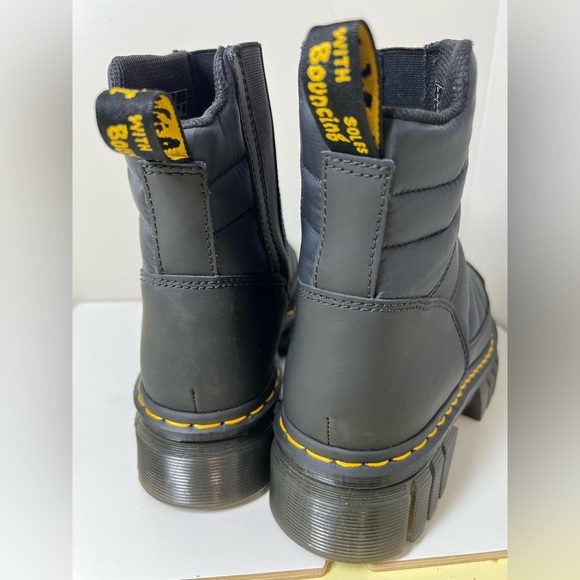 Brand New Dr. Marten US12 Audrick Quilted Platform Black Chelsea Boot Air Wave - Picture 7 of 11